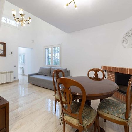 Silom House Villa Sant Pere De Ribes Bagian luar foto