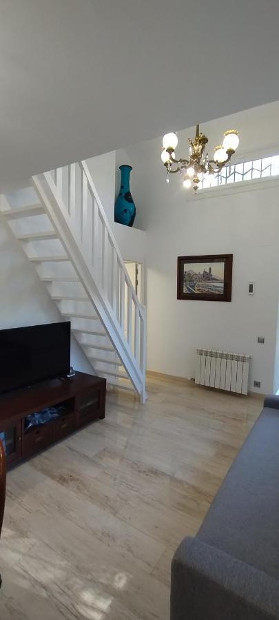 Silom House Villa Sant Pere De Ribes Bagian luar foto
