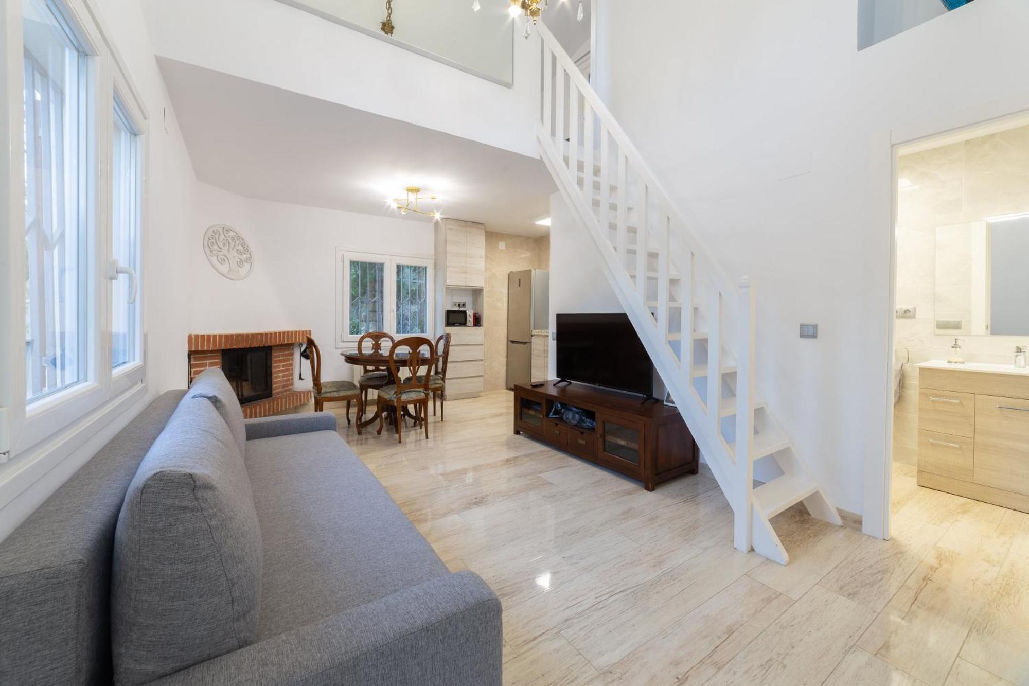 Silom House Villa Sant Pere De Ribes Bagian luar foto